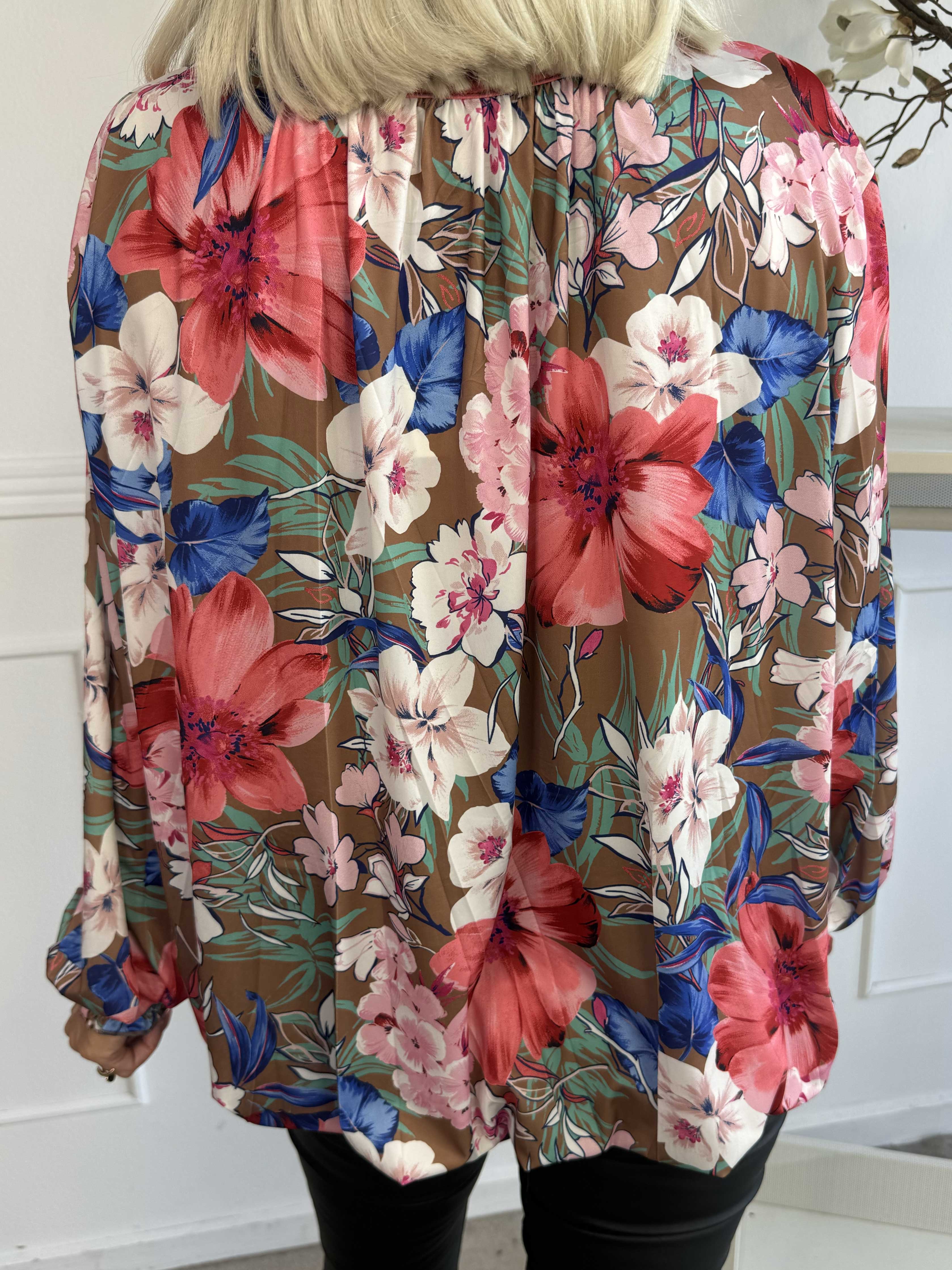 Miracle Floral L/S - Elastisk blommig blus med långa ärmar